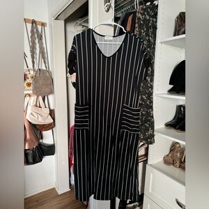 Comfy loose fit black with white stripes